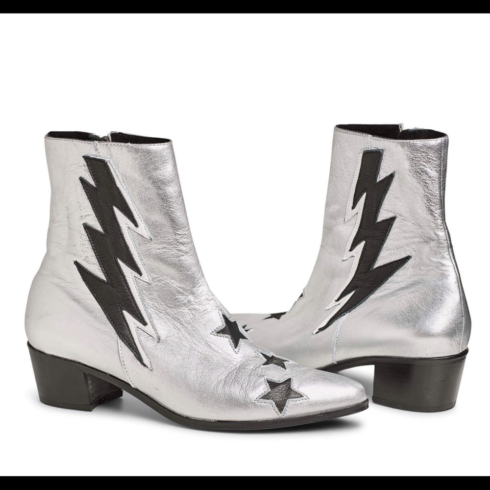 Modern Vice, original bolt boot